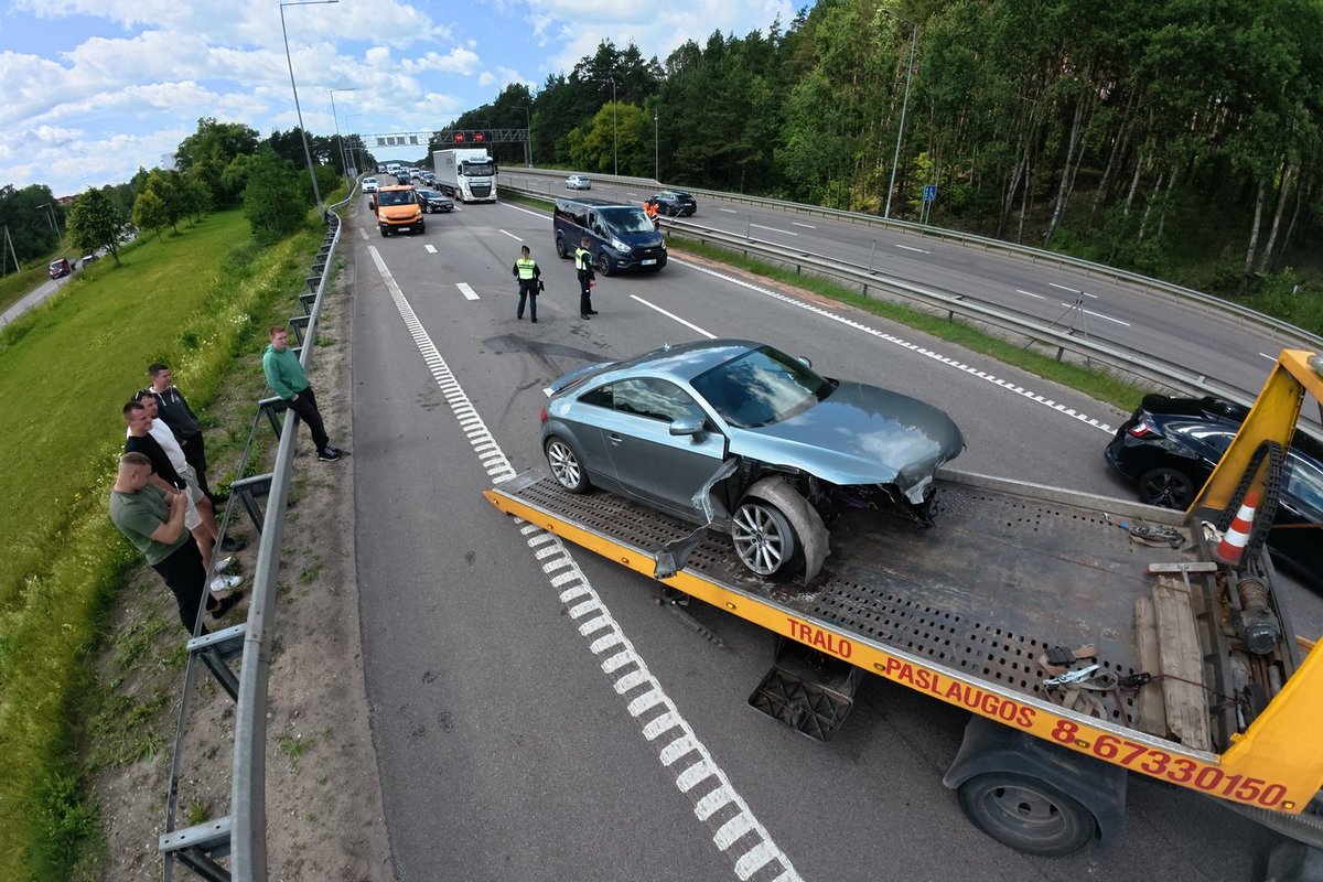 Automboilio transportavimas po auto įvykio